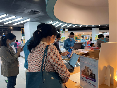 深圳消費電子和家電購置補貼啟動首日 市民消費興致高，商家活動力度大